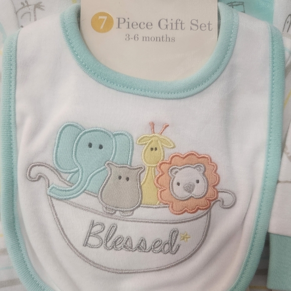 Infant 7 piece gift set. Size 3-6 month. Blessed saying with baby animals - Picture 1 of 5